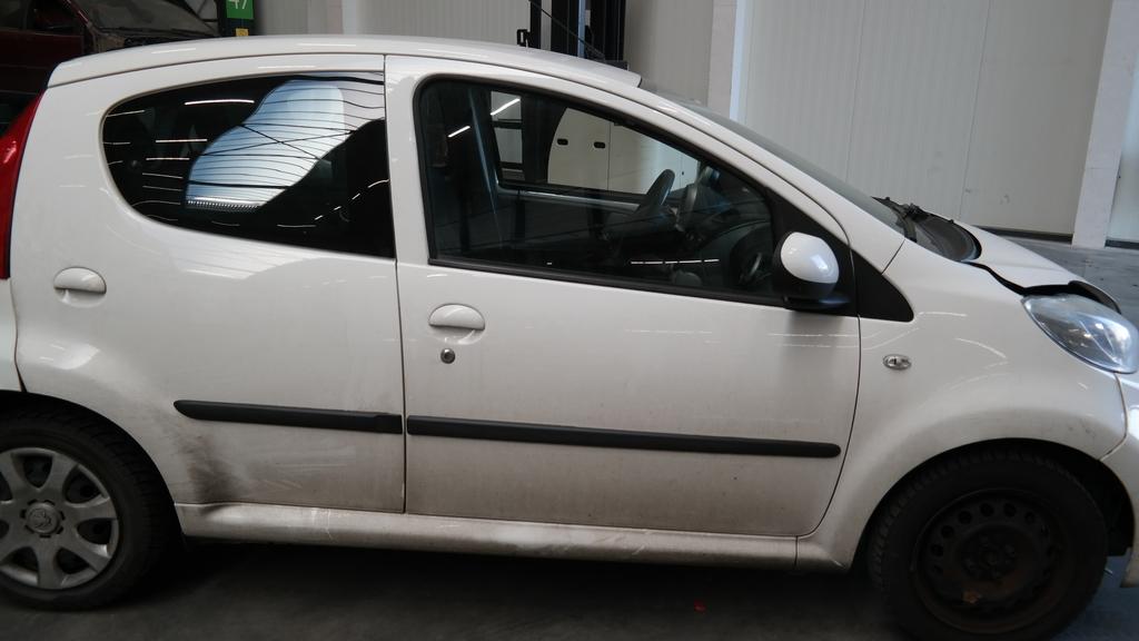 PEUGEOT 107 SEDAN 5DRS