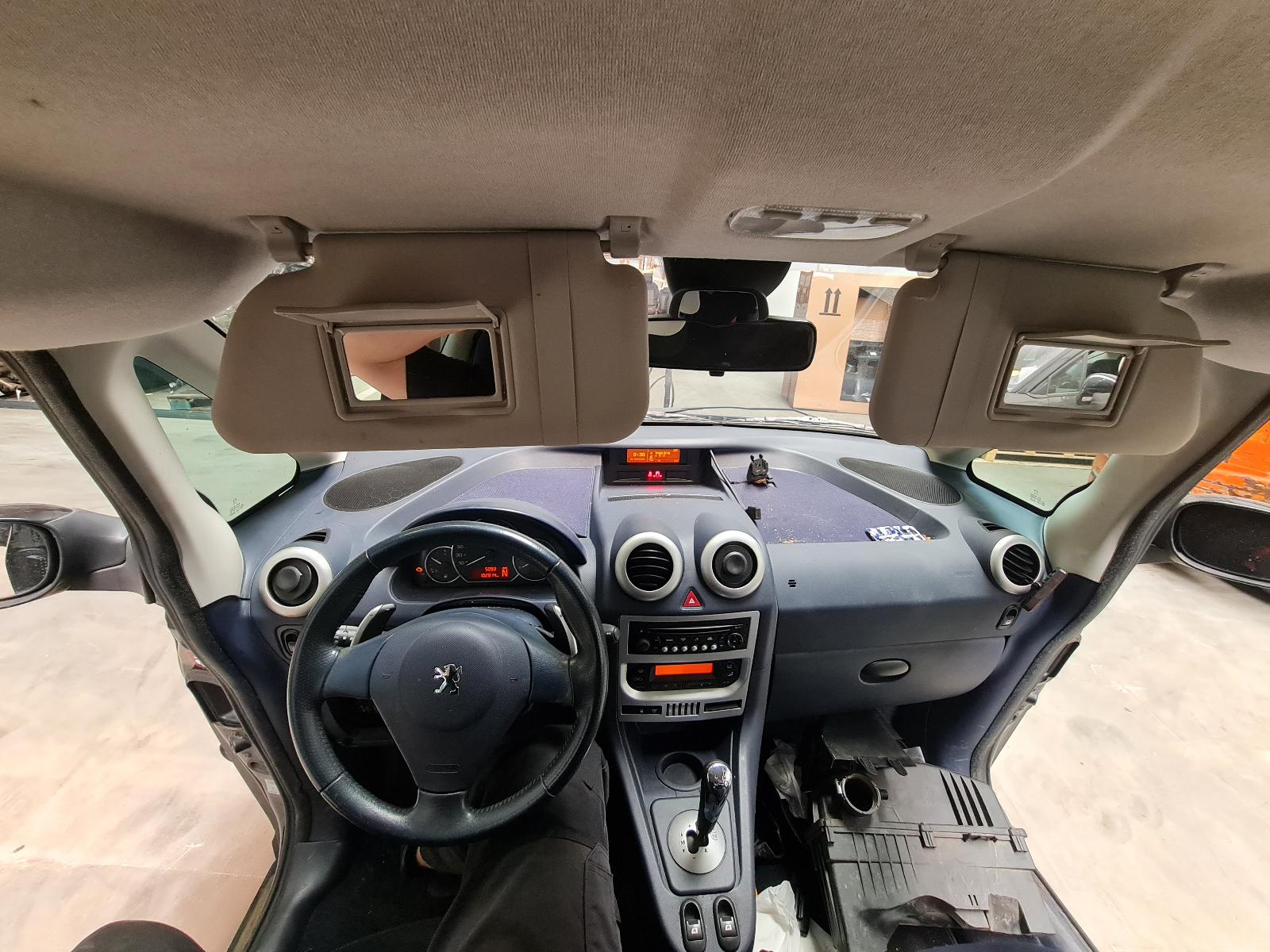 PEUGEOT 1007
