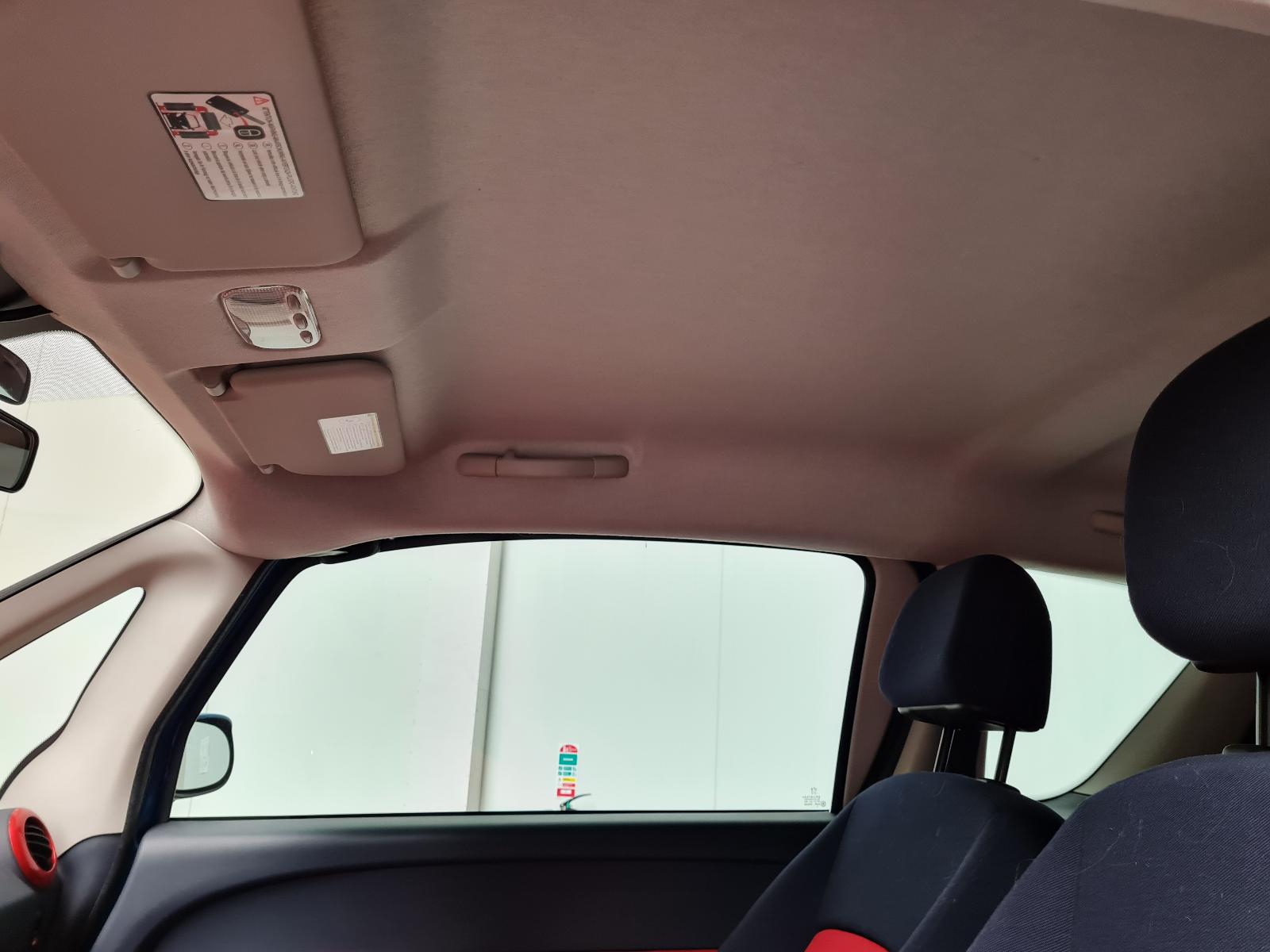 PEUGEOT 1007 PERSONEN AUTO 2 SCHUIFD