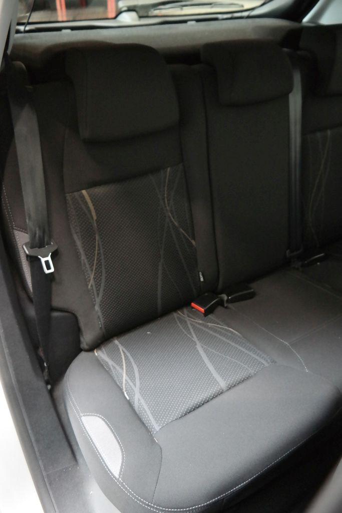 PEUGEOT 208 BERLINE