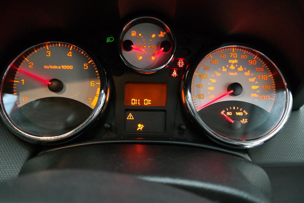 PEUGEOT 207 3 DEURS SEDAN