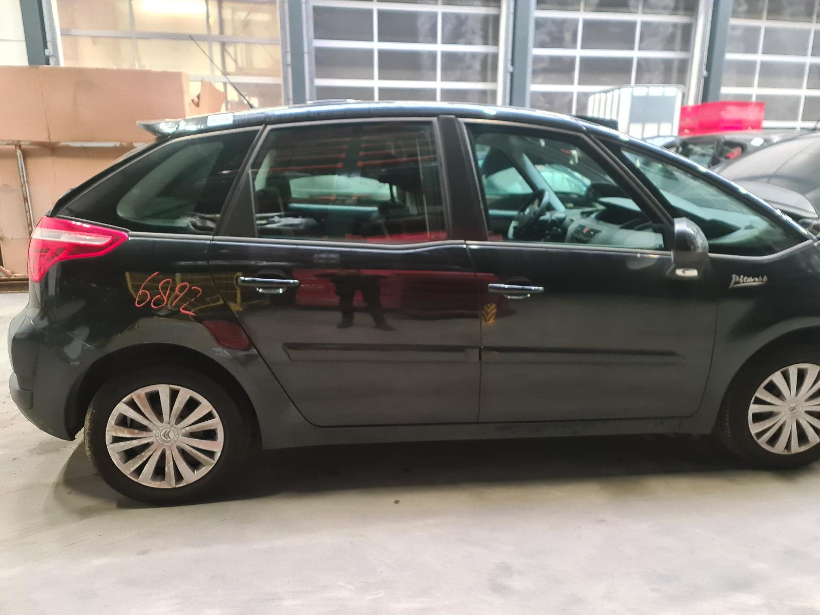 CITROEN C4 PICASSO FAMILIALE 5 PERSOONS