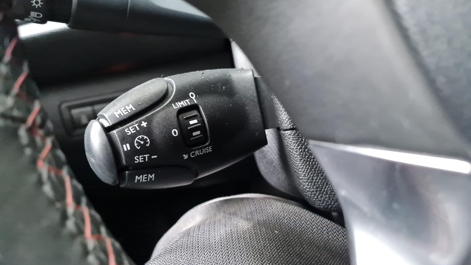 PEUGEOT 308 (T9) 308 (T9) 5DRS SEDAN GTI
