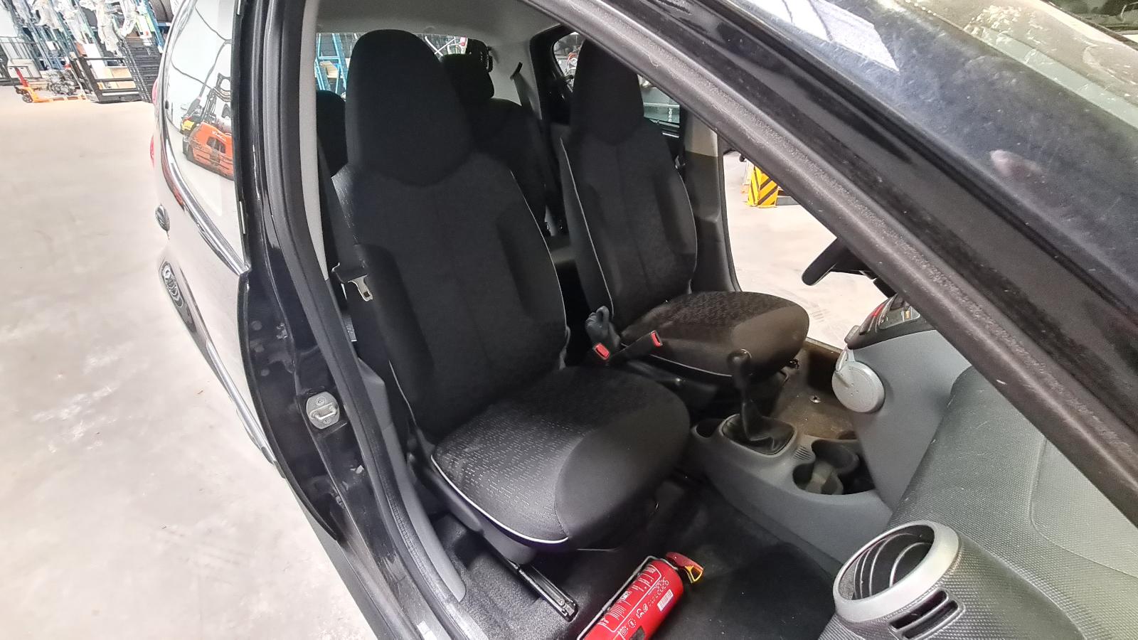 PEUGEOT 107 5DRS SEDAN