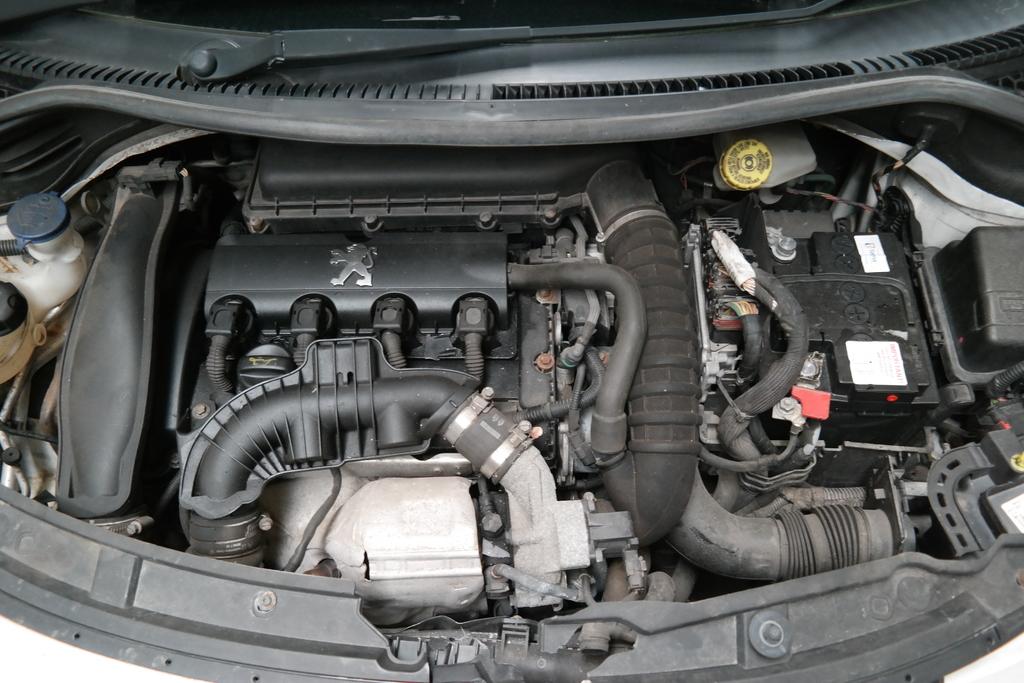PEUGEOT 207 3 DEURS SEDAN
