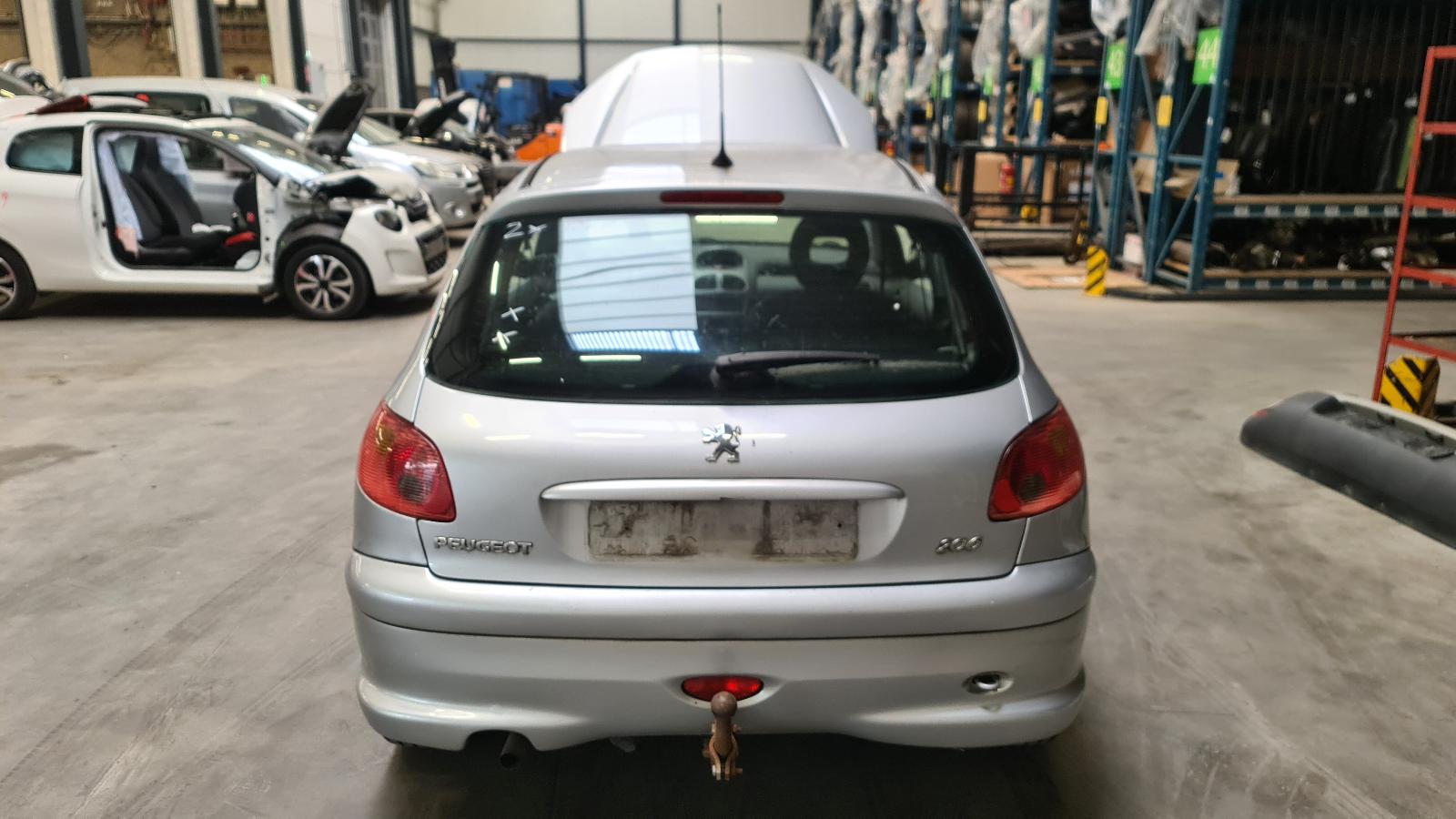 PEUGEOT 206 3 DRS SEDAN