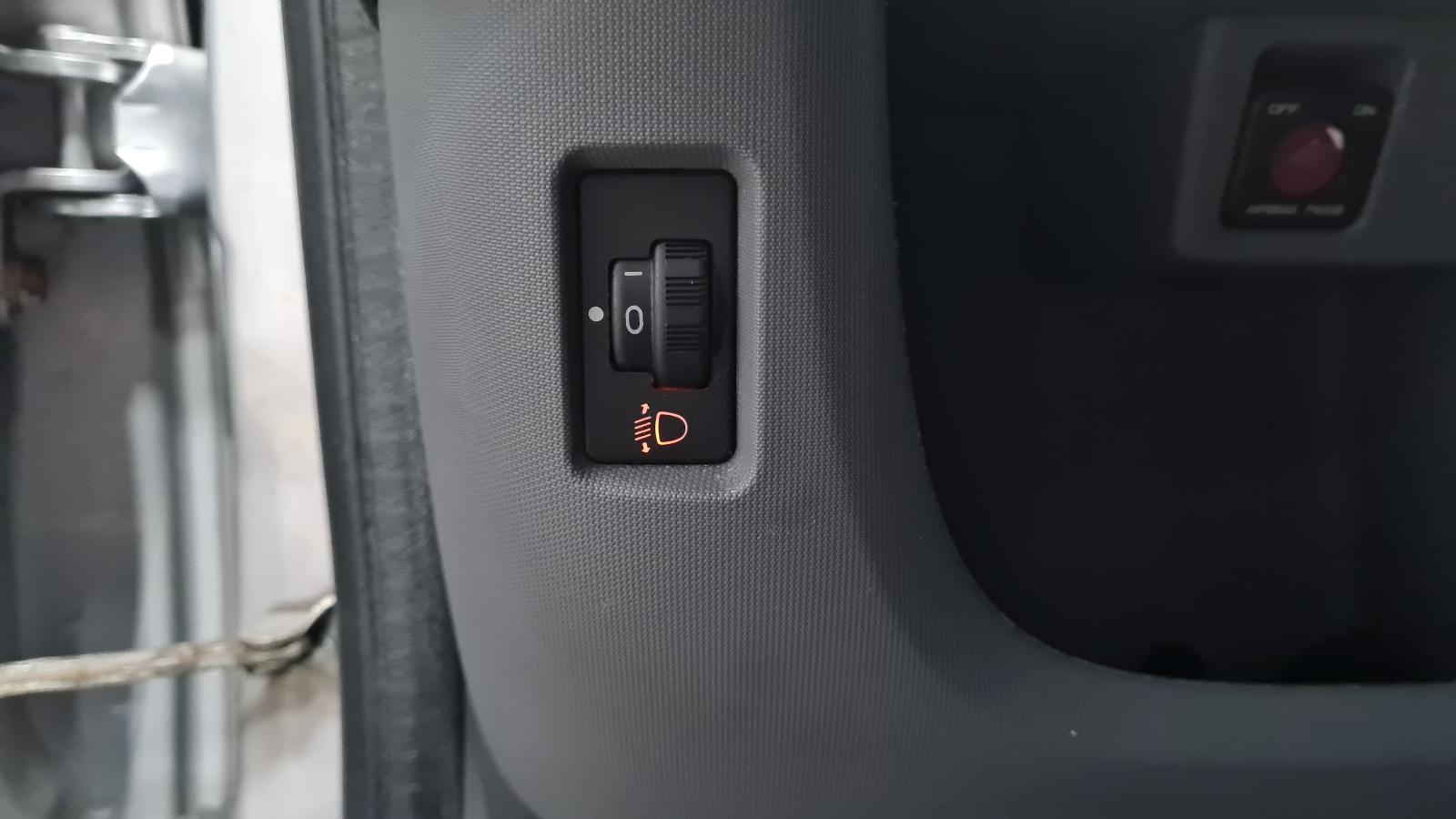 PEUGEOT 107 SEDAN 5DRS