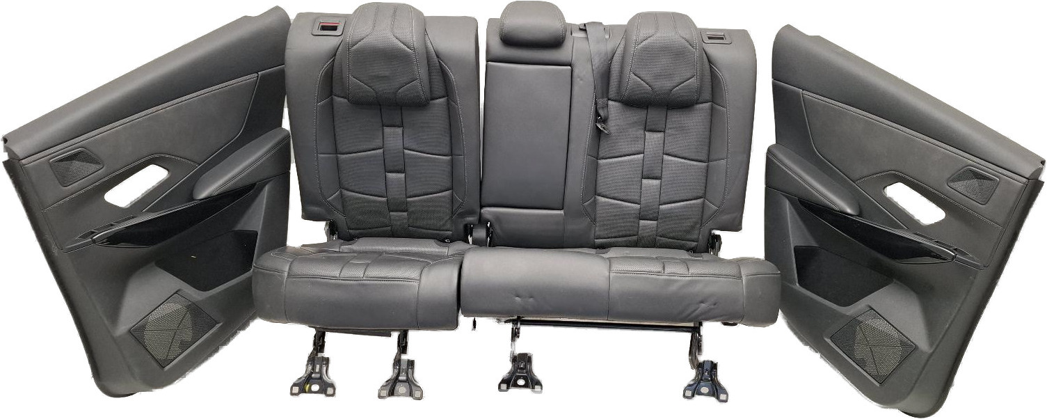 ! ZWART GEPERFOREERD NAPPA LEER A3 ELEKTRISCH VERSTELBARE STOELEN MET GEHEUGEN +STOELVERWARMING +ZITTING UITSCHUIFBAAR ! LENDE BIJRIJDER DEFECT ! +ACHTERBANK +DEURPANELEN ! WEL REDELIJK WAT KRASSEN ! LV 98198383ZD RV 98198382ZD LA 98210022ZD RA 98210