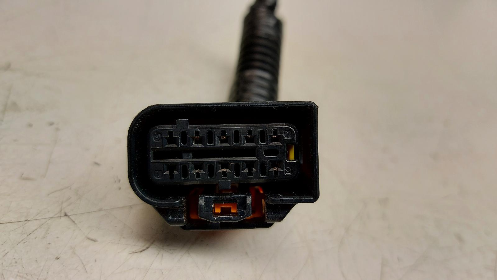 STEKKER +- 5CM DRAAD ZIT OP ZIE 1616878080 C62
