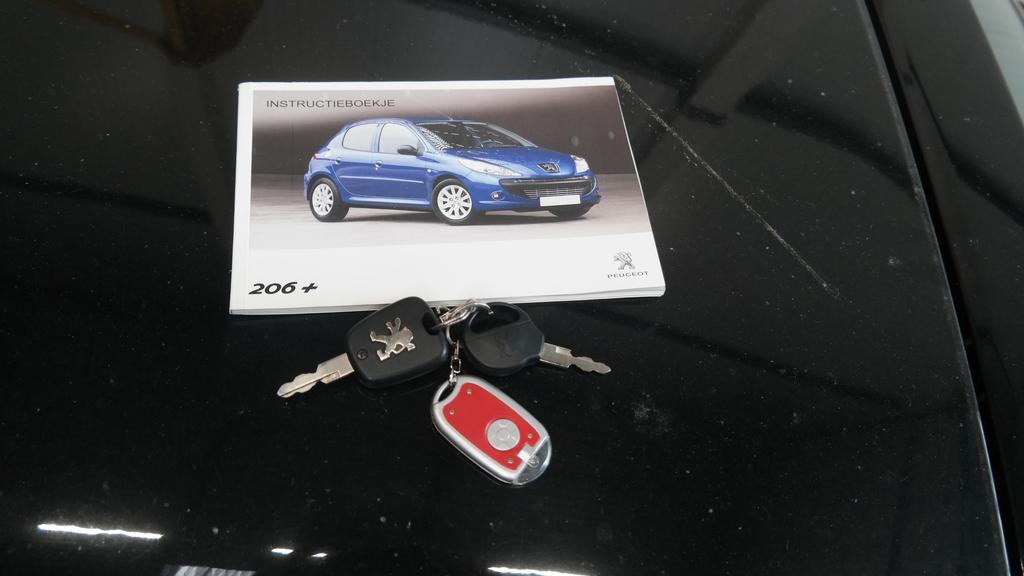 PEUGEOT 206 5drs sedan 206+