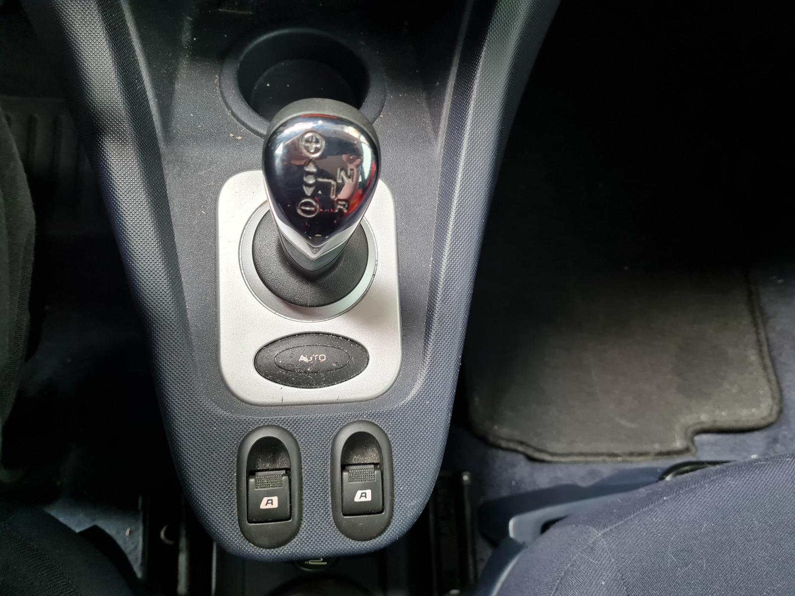 PEUGEOT 1007 PERSONEN AUTO 2 SCHUIFD