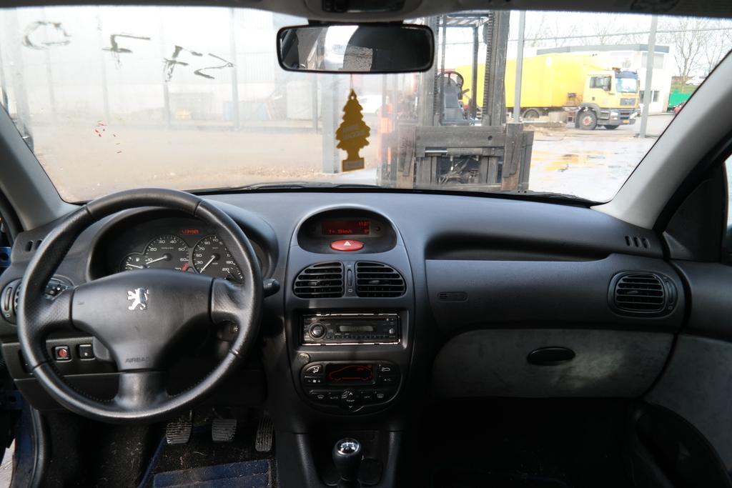 PEUGEOT 206 GENTRY