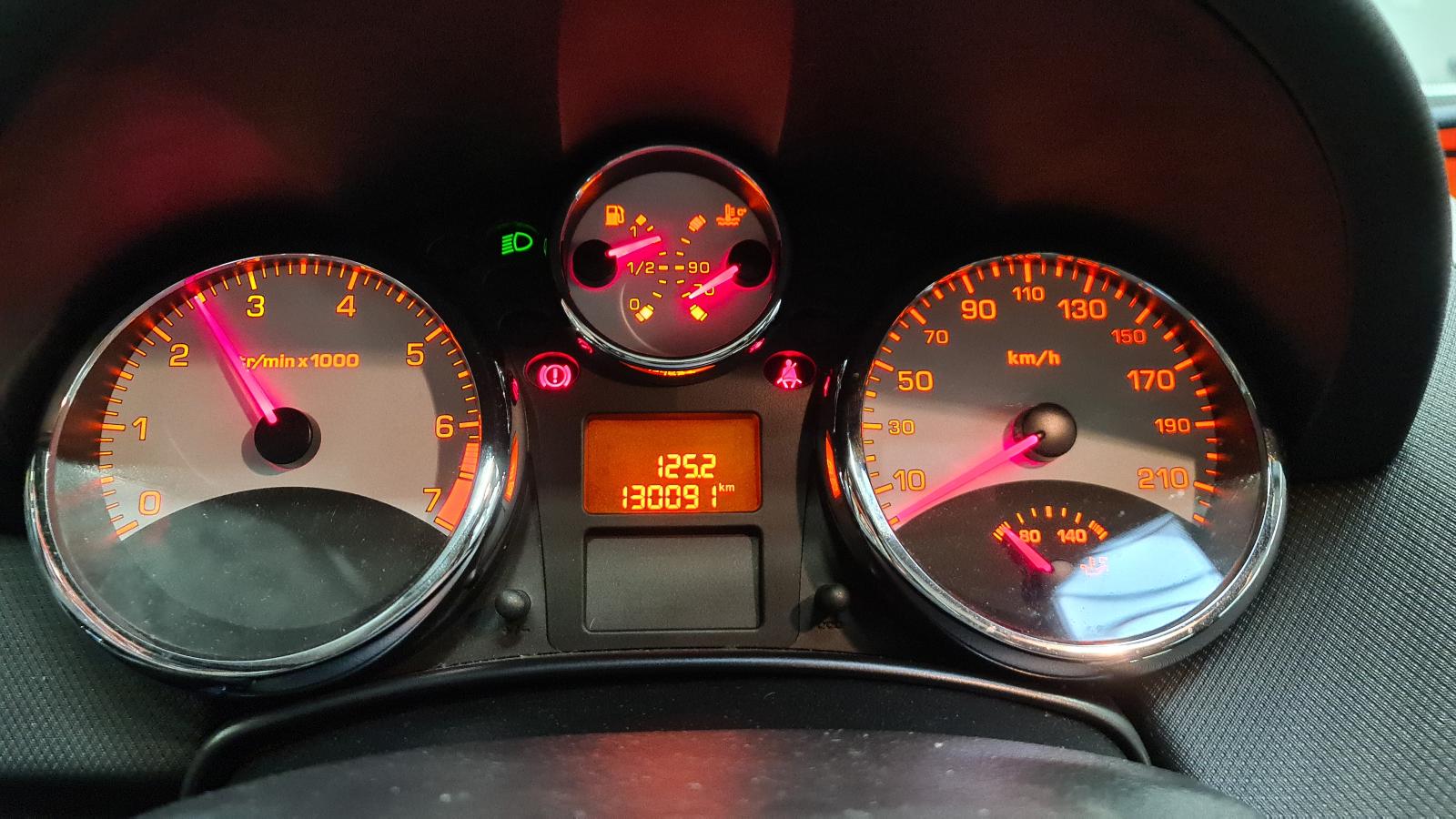 PEUGEOT 207 5DRS SEDAN