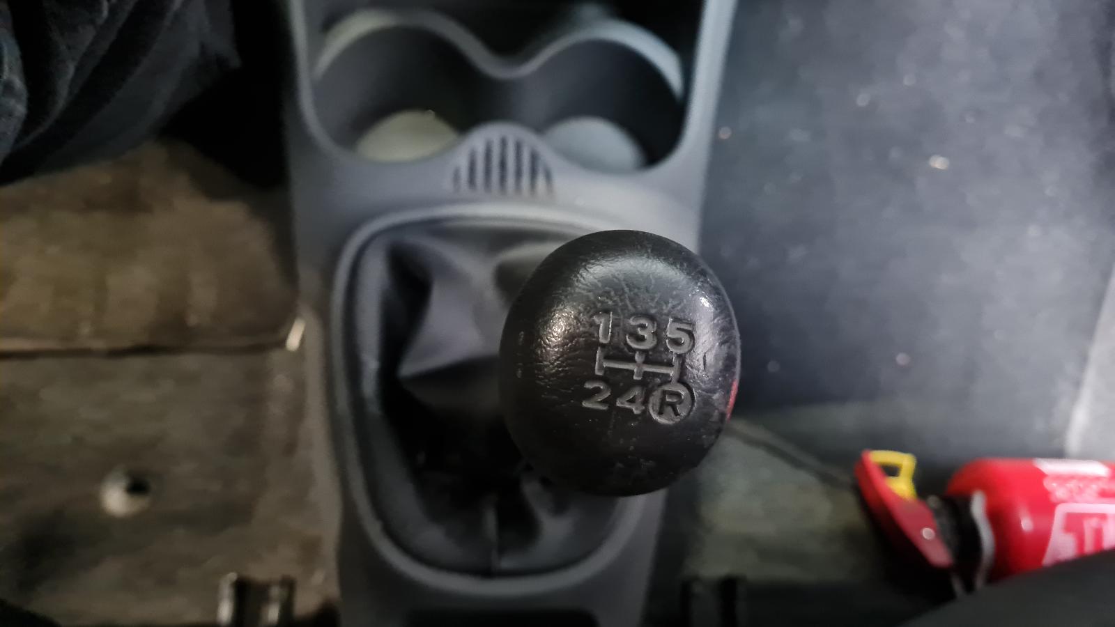 PEUGEOT 107 5DRS SEDAN
