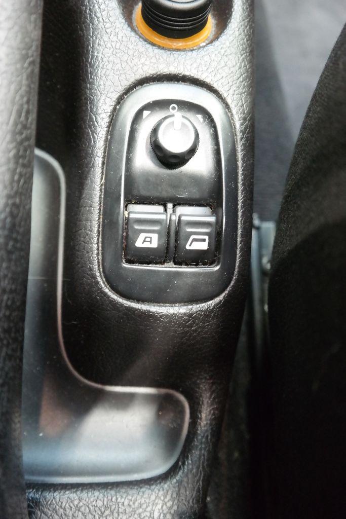 PEUGEOT 206 CC