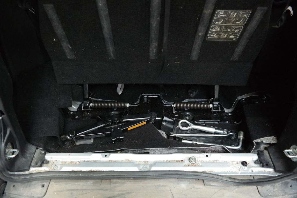 PEUGEOT 4007 4X4