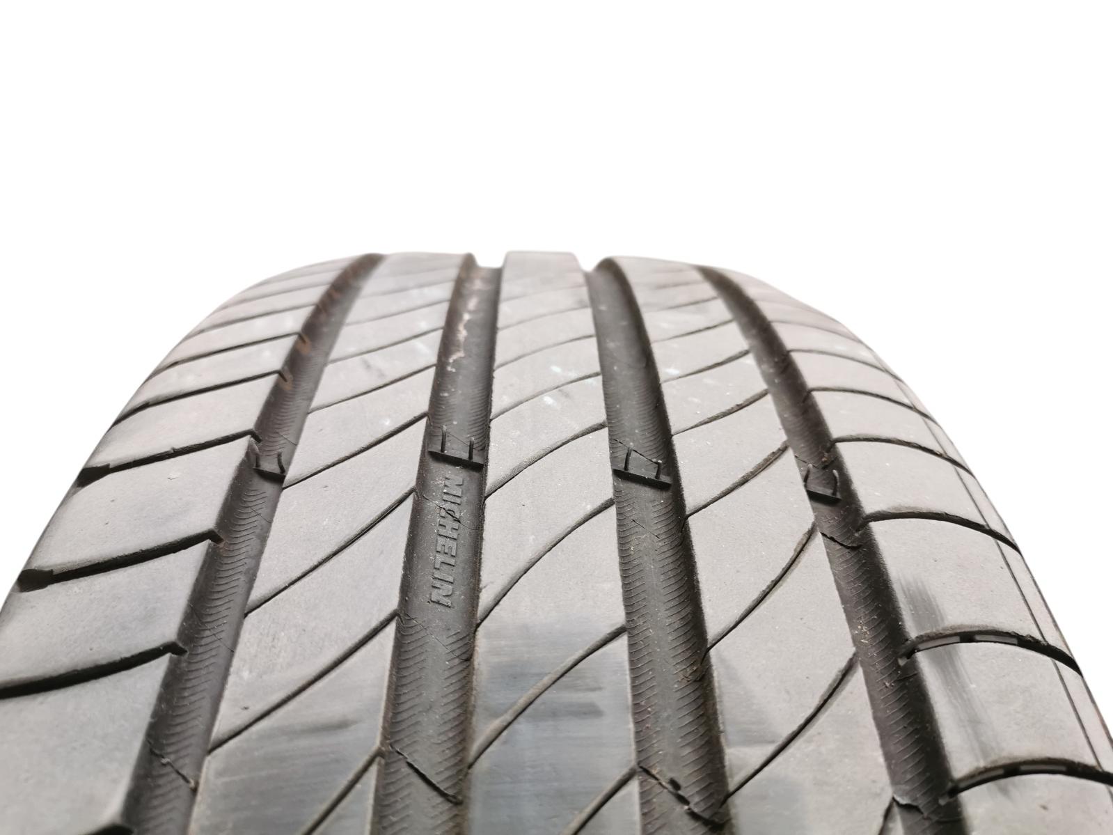 SETPRIJS 4X ALU VELG MET BAND PAAR KRASJES/SCHAAFPLEK 19 INCH 2X MICHELIN PRIMACY 3 EN 2X MICHELIN PRIMACY 4 205/55R19 97V, 5MM PROFIEL MET BOUTEN