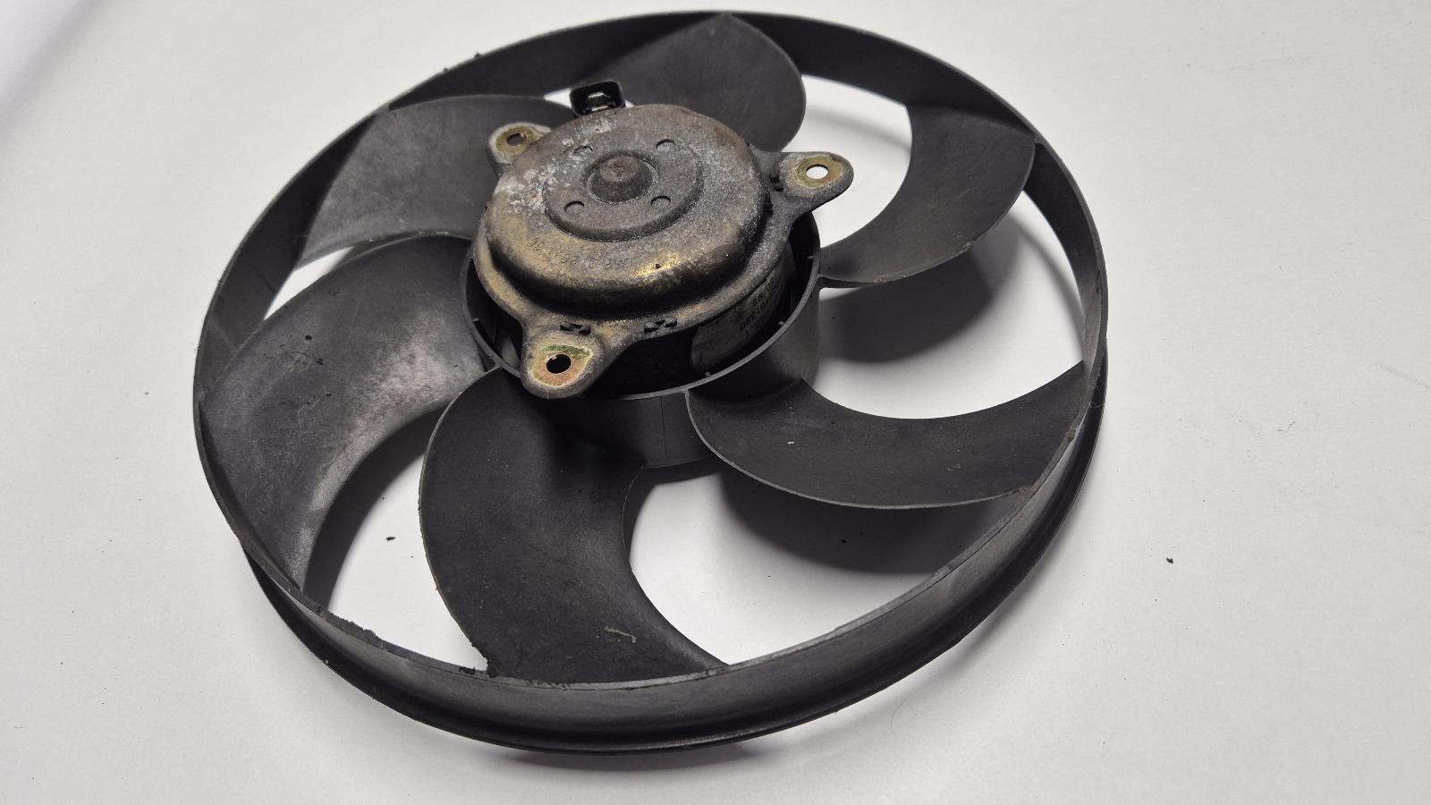 MOTOR MET BLAD KLIP BEVESTIGD 125352 MET 125470