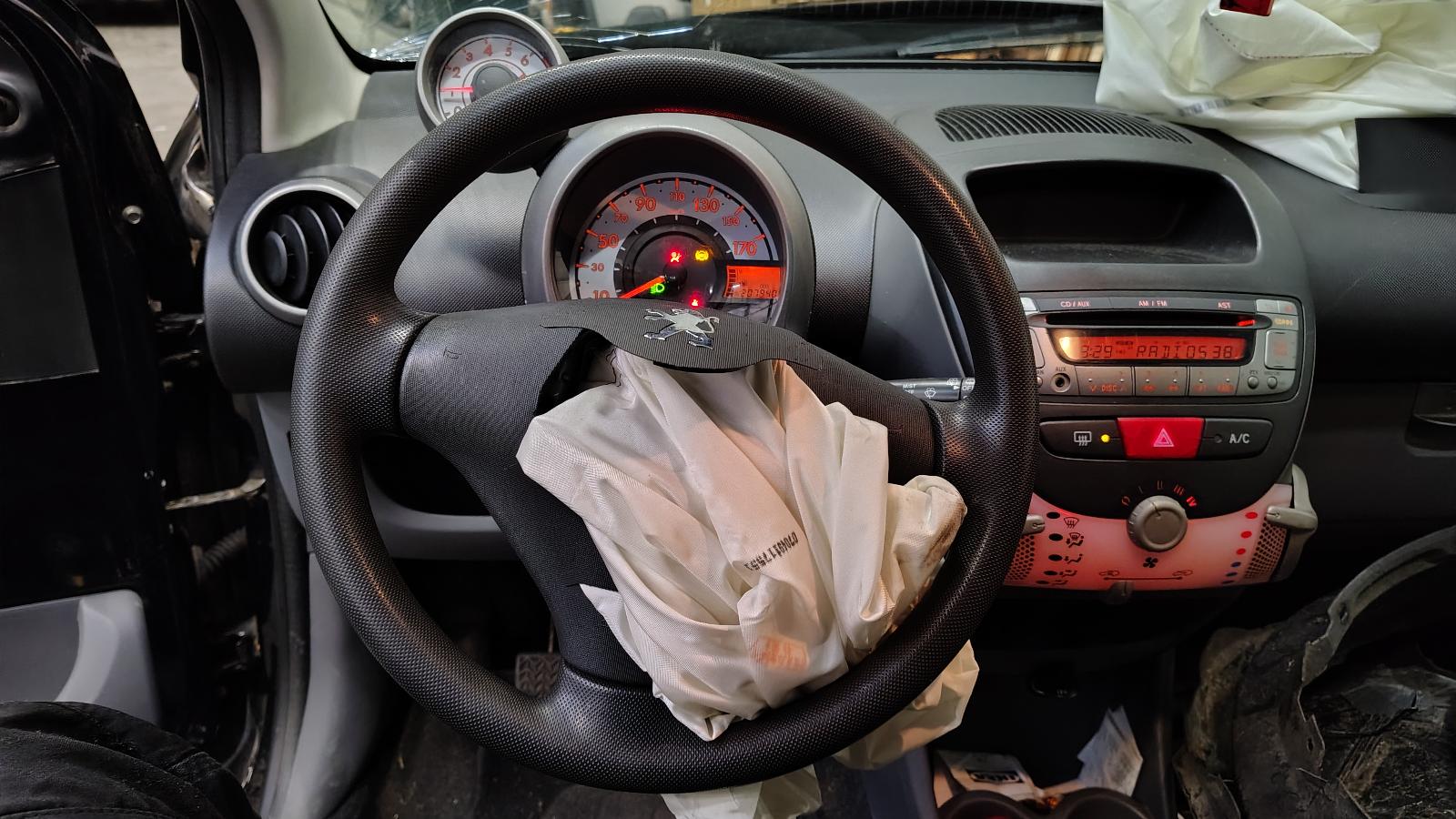 PEUGEOT 107 3 DRS SEDAN
