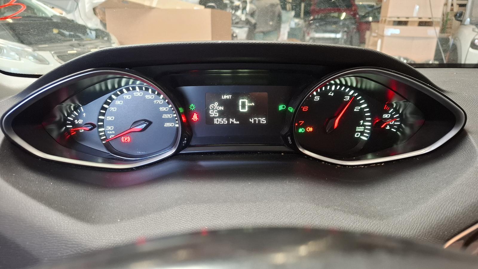 PEUGEOT 308 (T9) 308 (T9) 5 DRS SEDAN