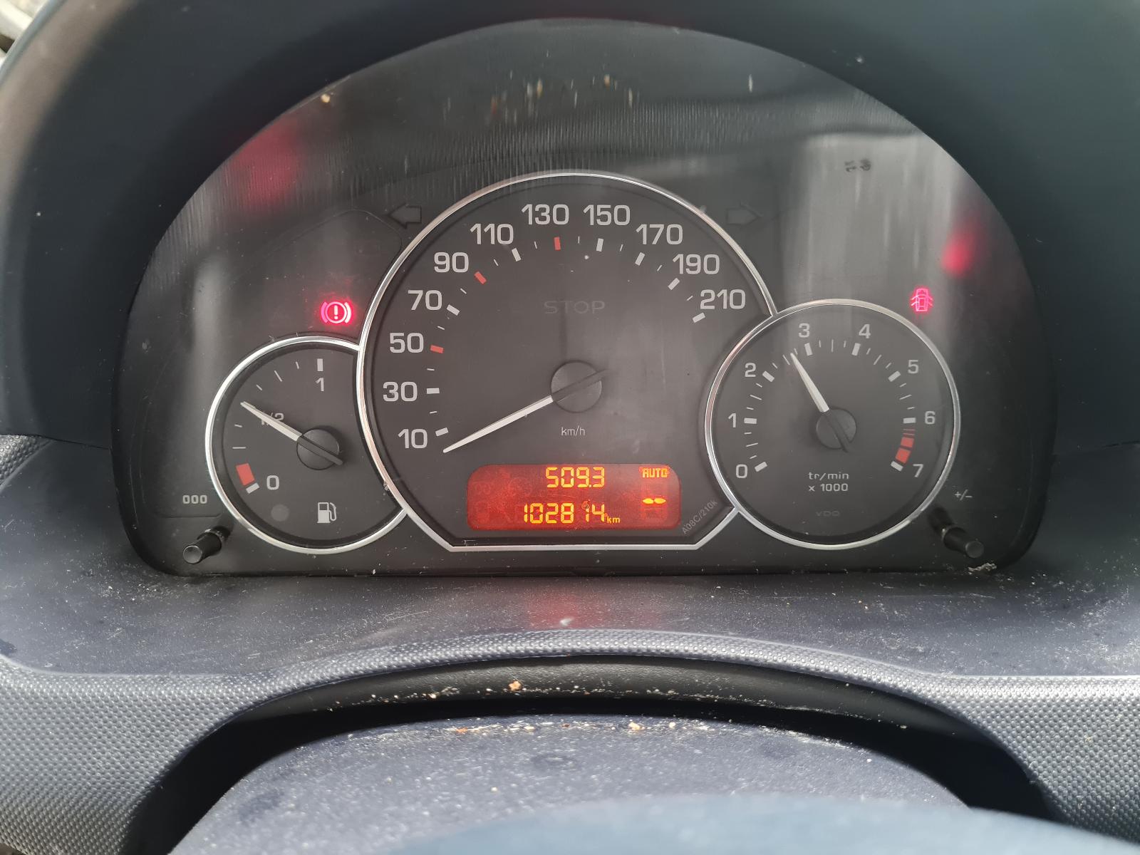 PEUGEOT 1007