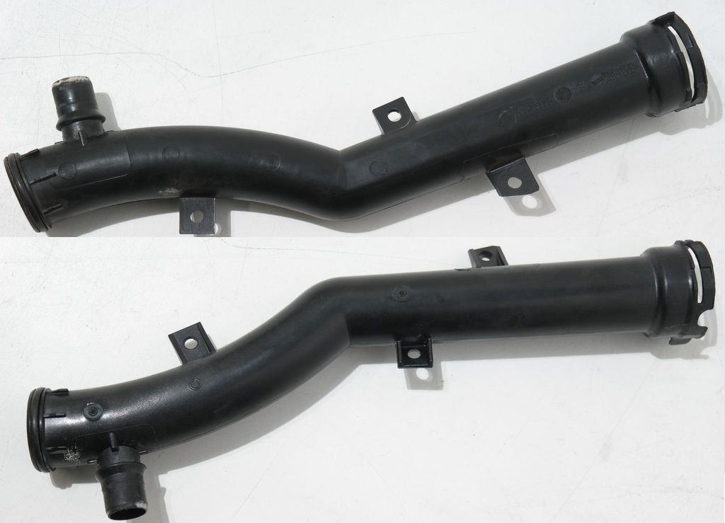B 1.6 16V 5G06 EP6FADTXD/ R8/ PIJP ACHTER OP BLOK/ TUSSEN WATERPOMP EN THERMOSTAATHUIS/ ZIE 1351VF