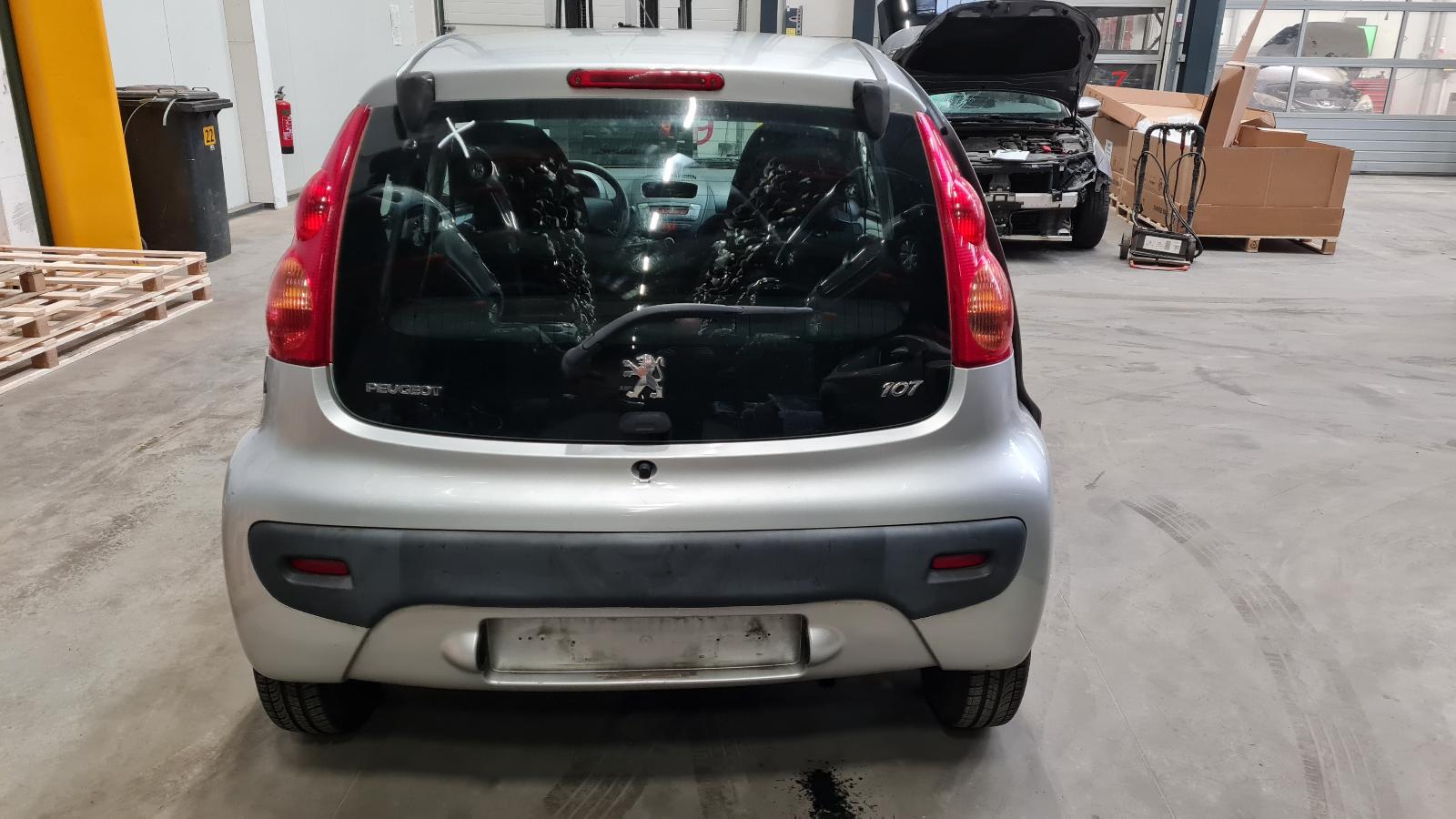 PEUGEOT 107 SEDAN 5DRS