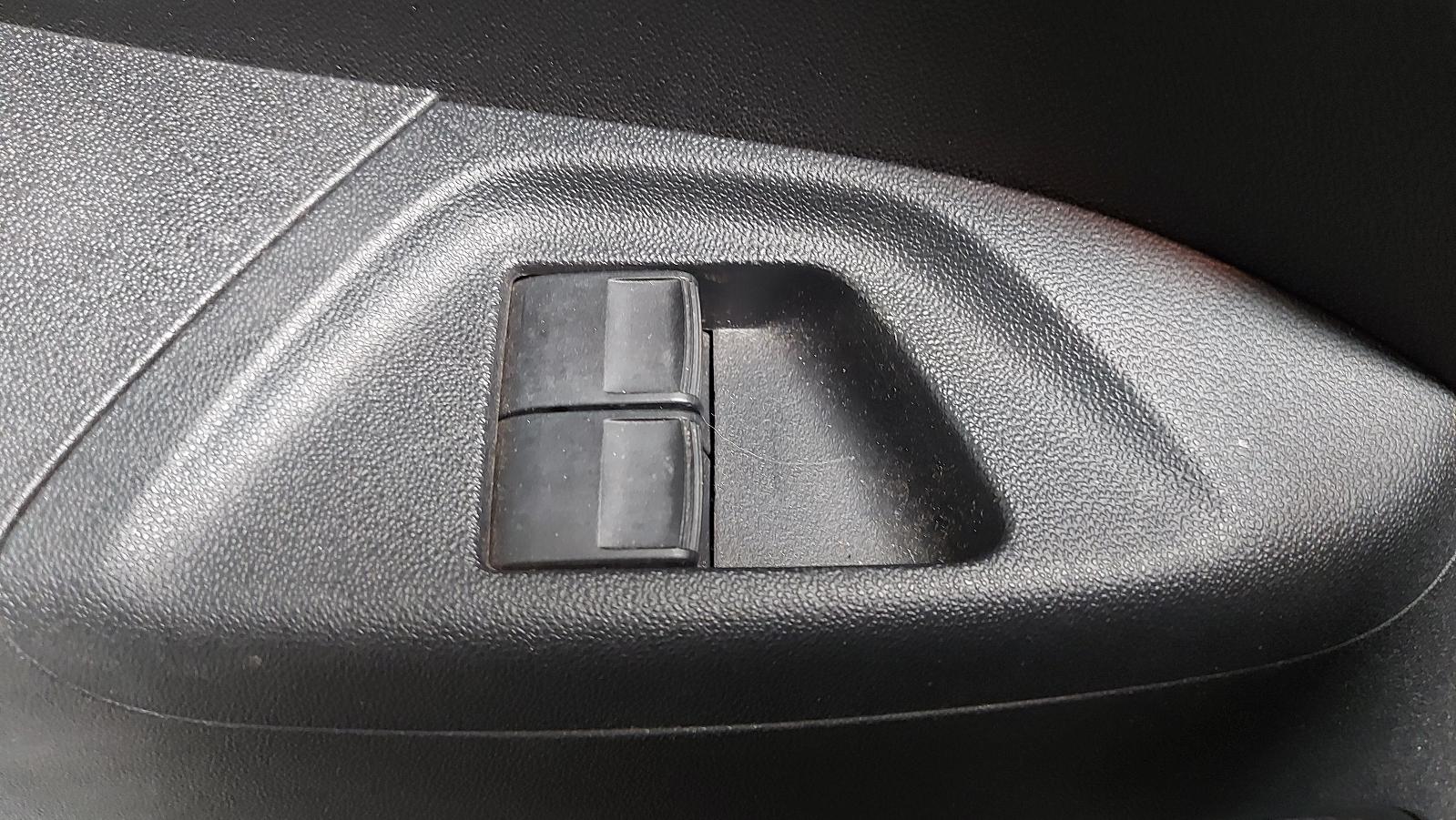 PEUGEOT 108 5DRS DECOUVRABLE