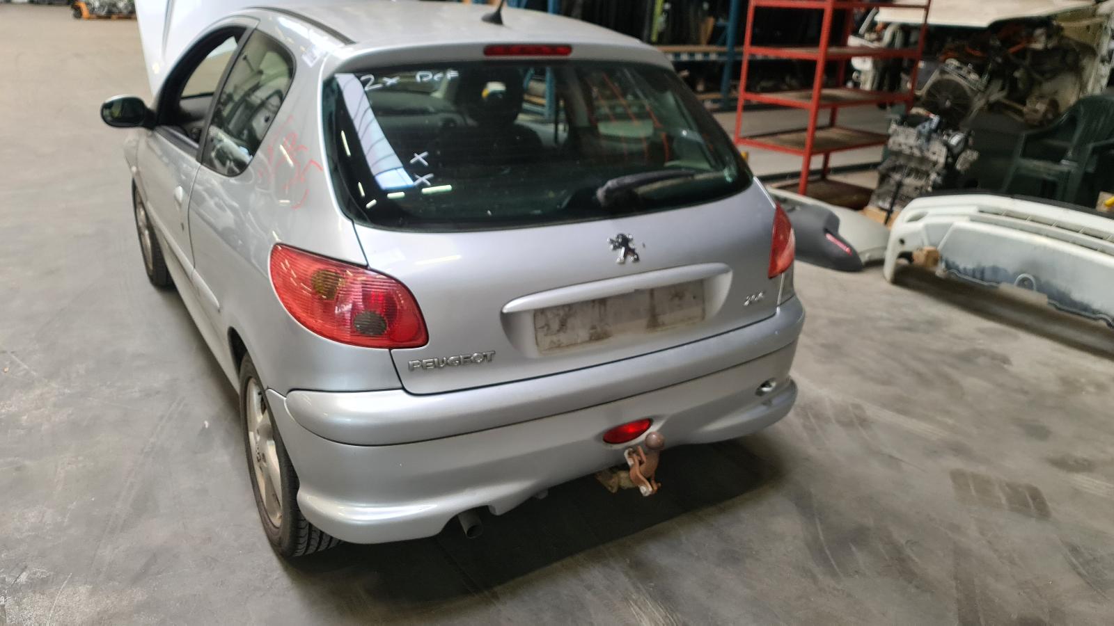 PEUGEOT 206 3 DRS SEDAN
