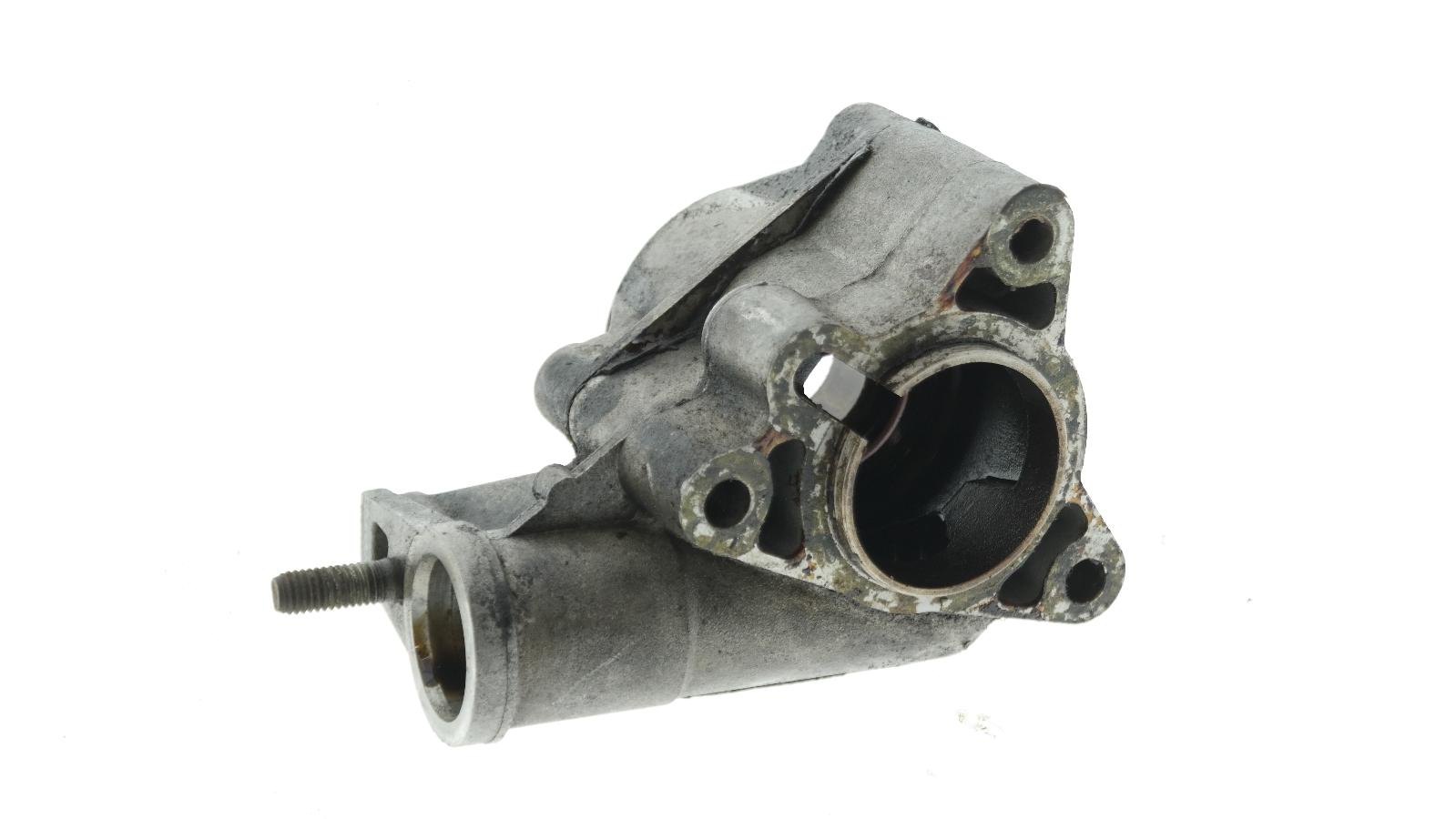 B 2.0 8V 829A/501 CARB ALUMINIUM BLOK 78/106/ EN B 2.2 8V J6TA500 CARB ALUMINIUM BLOK 83/113/ ALUMINIUM HUIS OP CILINDERKOP WAAR STROOMVERDELER OP GESCHROEFD WORD