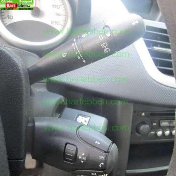 PEUGEOT 207 1.4 VTI