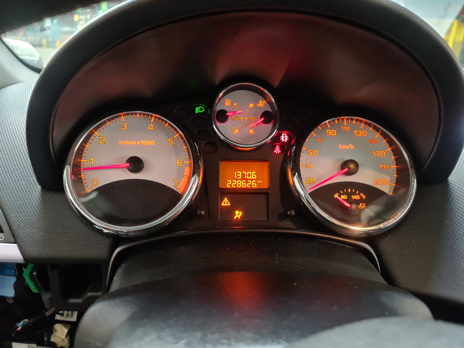 PEUGEOT 207 COUPE CABRIO