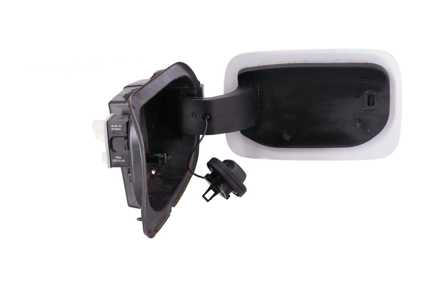 KWE WIT A2 HUIS YL019595XT MET KLEPJE YL01959480 EN MET BEDIENINGSMOTOR PSA D5131.01 9810871780