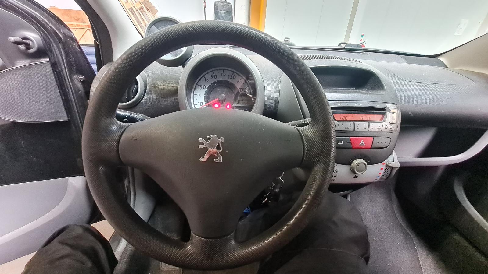 PEUGEOT 107 5DRS SEDAN
