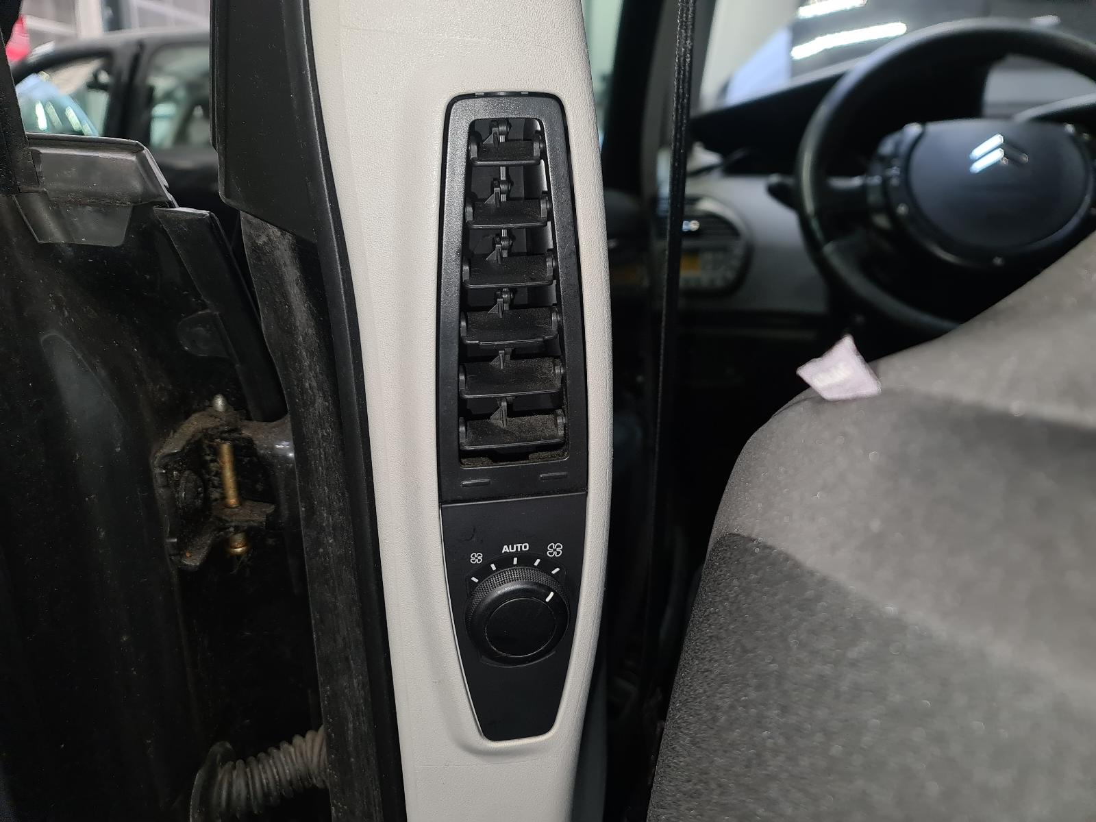 CITROEN C4 PICASSO FAMILIALE 5 PERSOONS