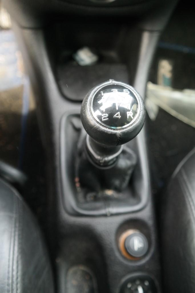 PEUGEOT 206 GENTRY