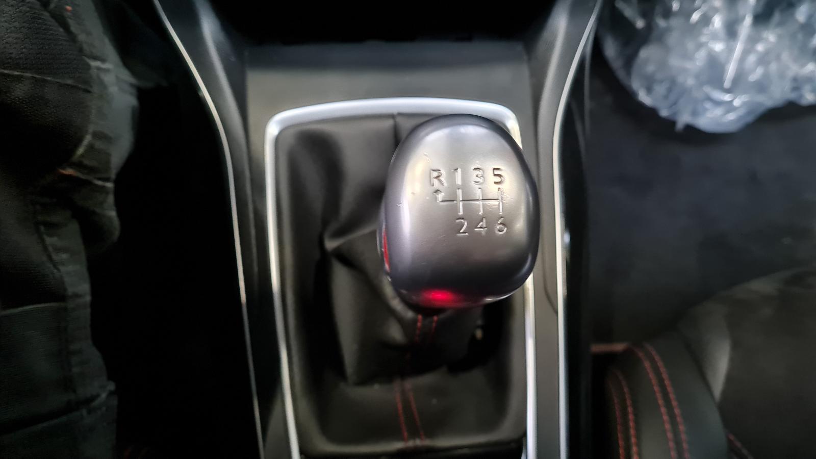 PEUGEOT 308 (T9) 308 (T9) 5DRS SEDAN GTI