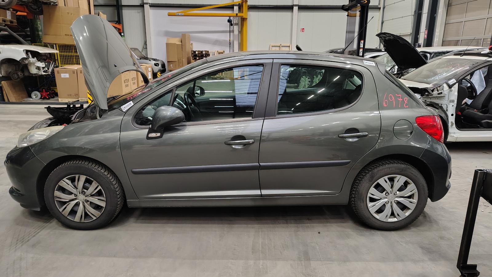 PEUGEOT 207 5DRS SEDAN