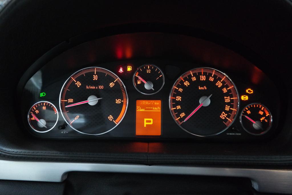 PEUGEOT 407 COUPE