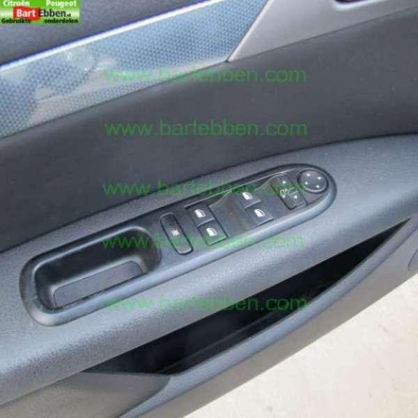 PEUGEOT 407 2.2 16V