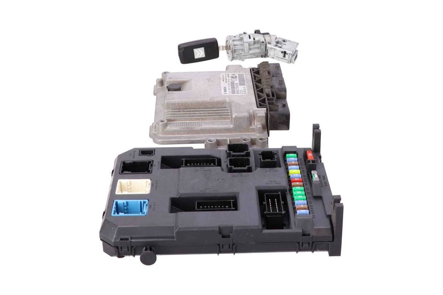 SET ECU 1609529480 +BSI 6580YJ RP 657077 6580YK NFP 1663371380 ECU BOSCH 0281030545 EDC17C10 9807886180 :BSI VALEO X04-00 22661F01 9666952280 +CONTACTSLOT MET SLEUTEL 4162PT